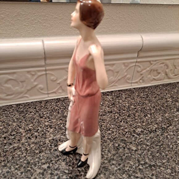 Goebel Porcelain Figurine-Fascination of Fashion-"At the Tea Dance 1928" No 1628 - Picture 6 of 7